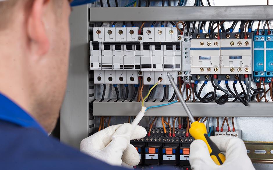  mise aux normes électriques Arpajon