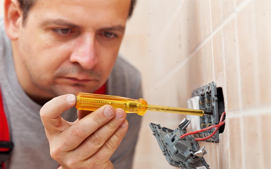  mise aux normes électriques Arpajon